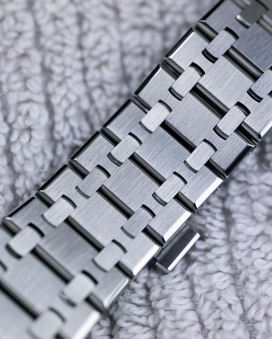 Audemars Piguet AP Royal Oak Silver Black Metal